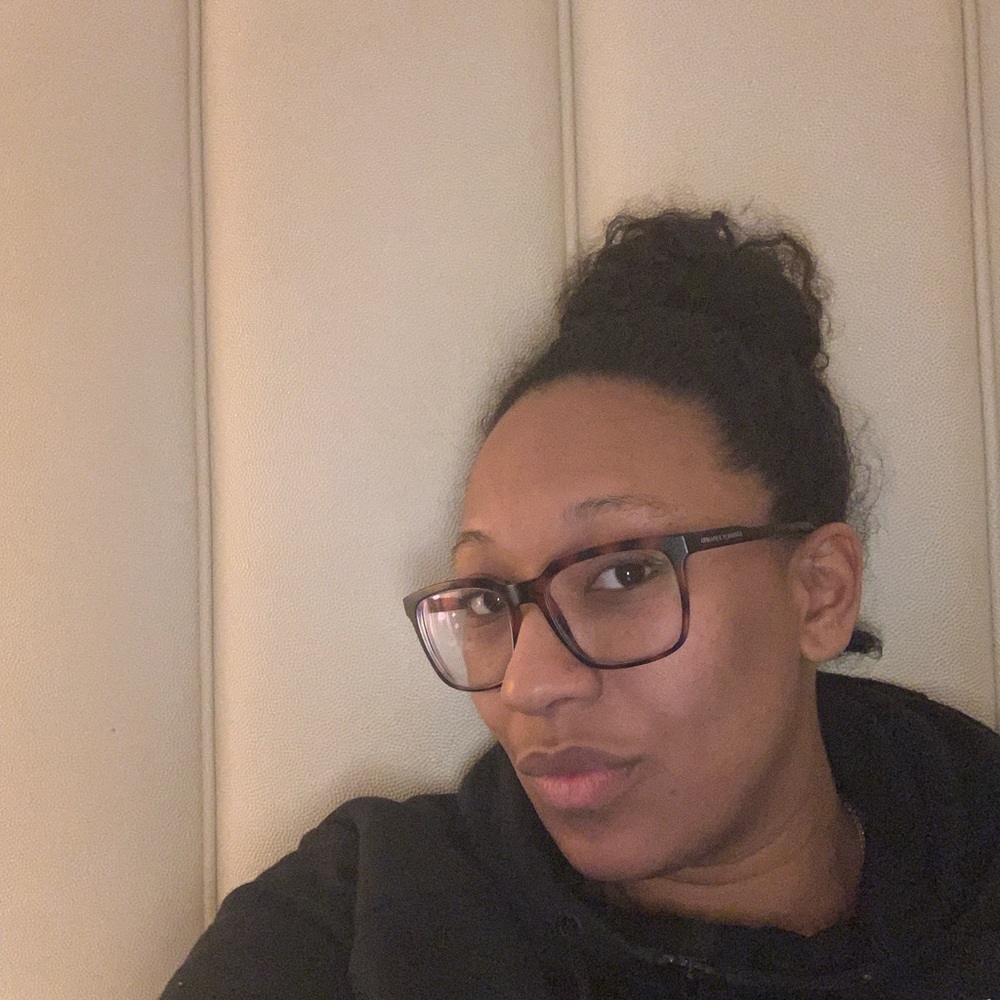 Meet your Posher, Dionna